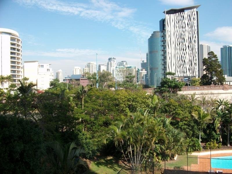 10/1 Goodwin Street, Kangaroo Point QLD 4169