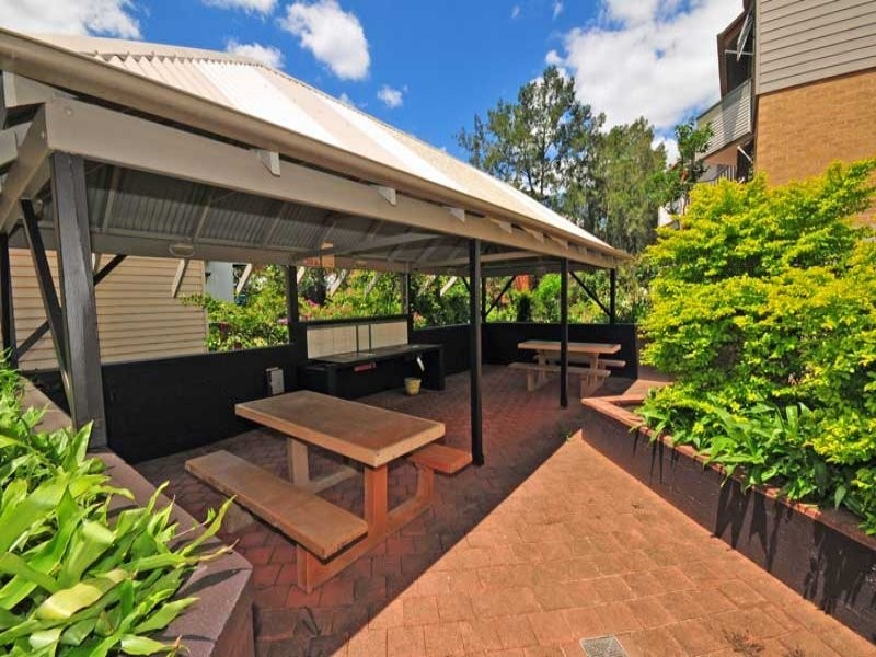 21 Quinton Street, Kangaroo Point QLD 4169