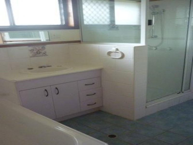 3 CULLEN AVE, Hervey Bay QLD 4655