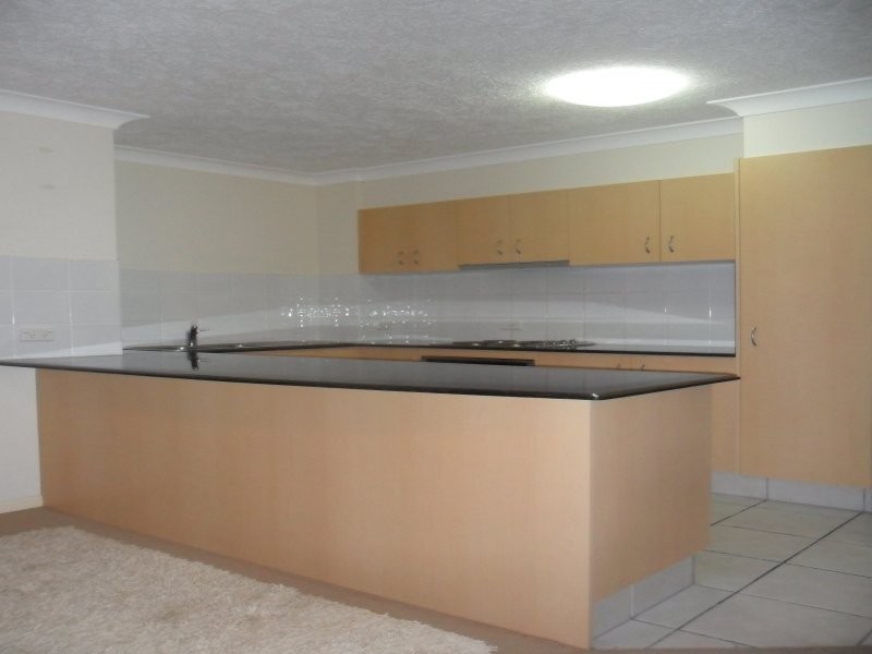 38 LABRADOR ST, Labrador QLD 4215