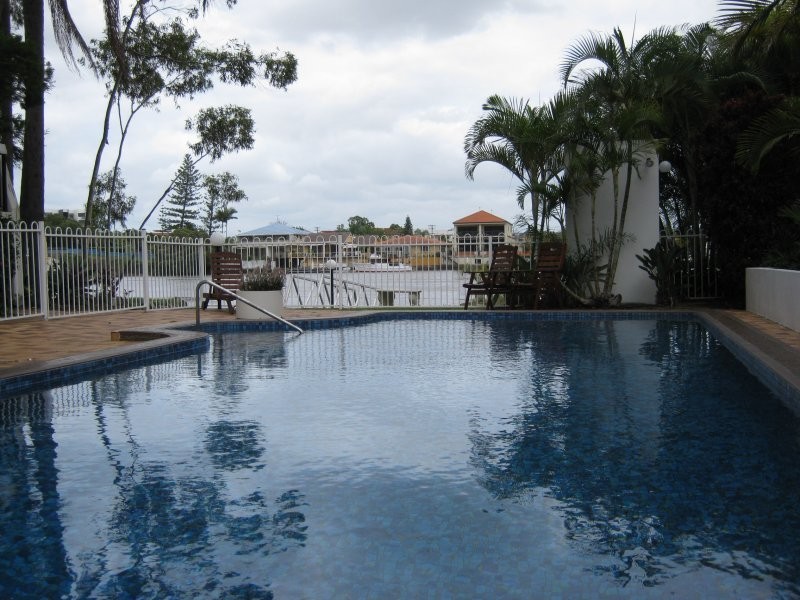 38 RIVERVIEW PDE, Surfers Paradise QLD 4217