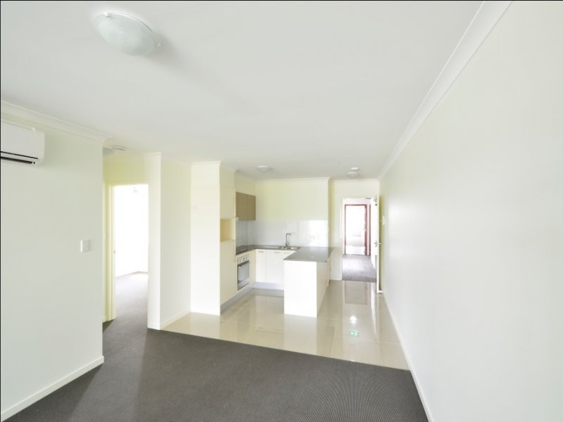 4 / 28 Carl Street, Woolloongabba QLD 4102