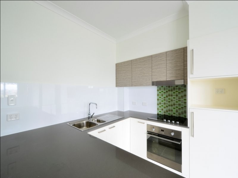 3 / 28 Carl Street, Woolloongabba QLD 4102