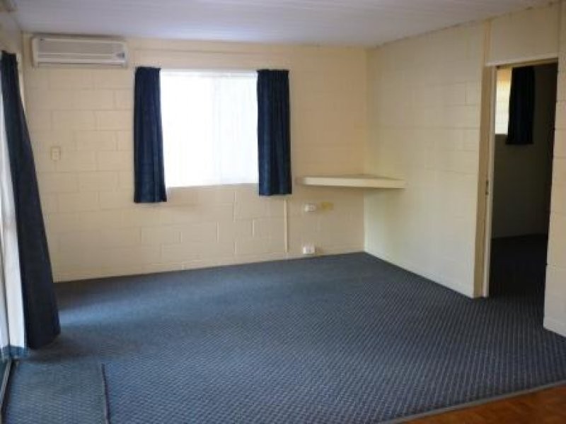 494 The Esplanade, Torquay QLD 4655