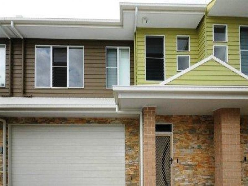 4/5 Pulgul Street, Urangan QLD 4655