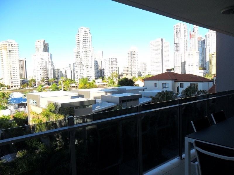 U41 / 53 Darrambal, Surfers Paradise QLD 4217