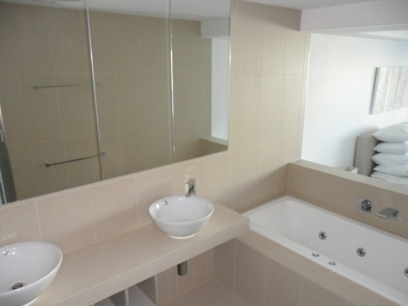 U41 / 53 Darrambal, Surfers Paradise QLD 4217