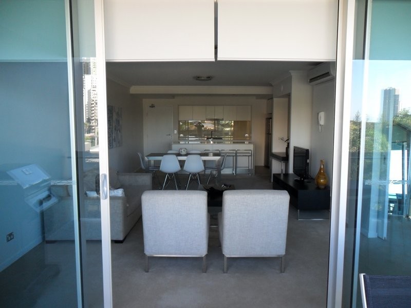 U41 / 53 Darrambal, Surfers Paradise QLD 4217