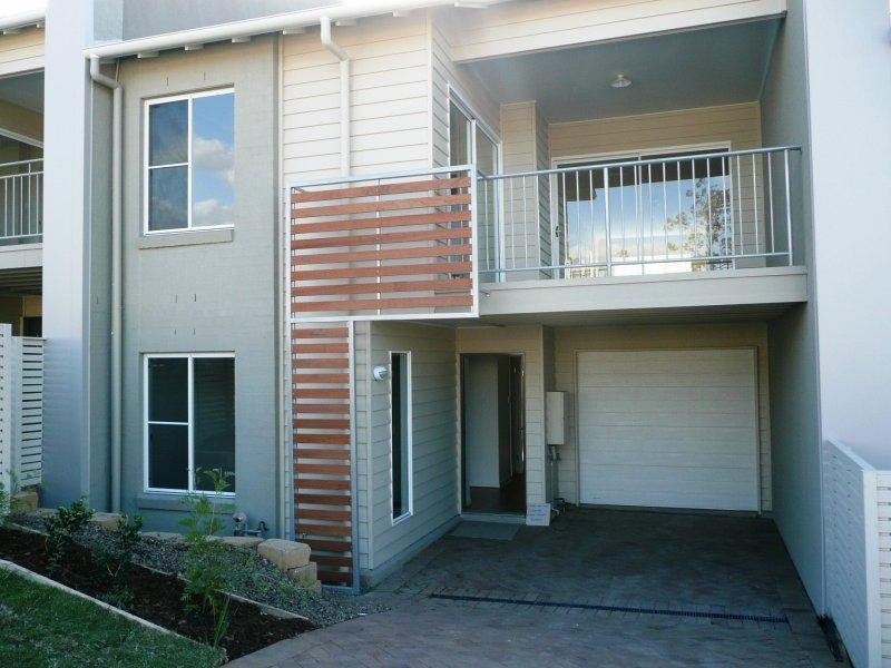 15 Riverside Crescent, Springfield Lakes QLD 4300