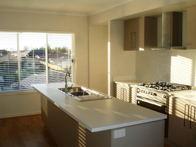 15 Riverside Crescent, Springfield Lakes QLD 4300