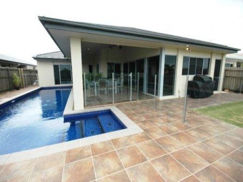 5 Yongala Avenue, Eli Waters QLD 4655