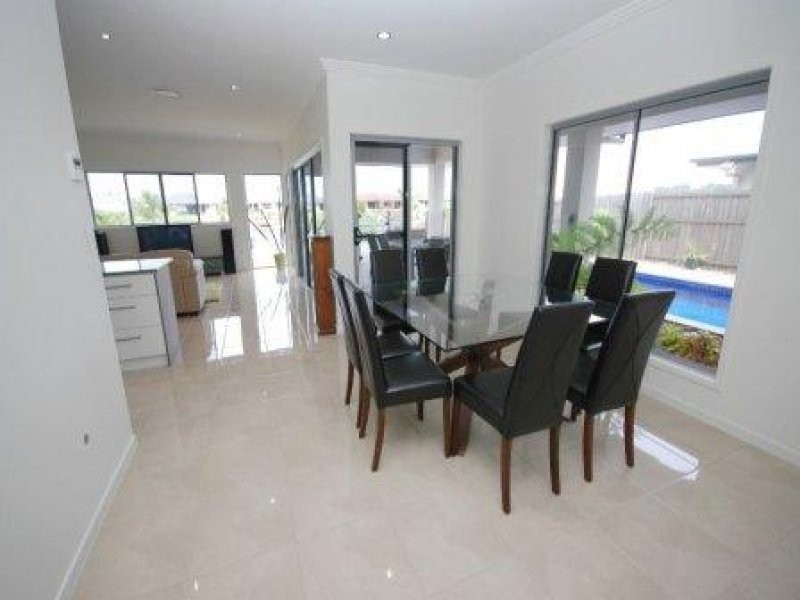 5 Yongala Avenue, Eli Waters QLD 4655