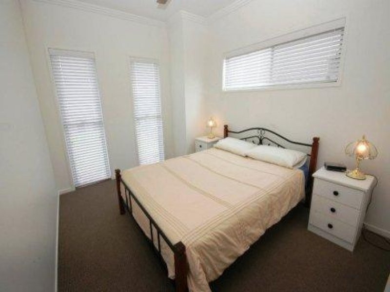 5 Yongala Avenue, Eli Waters QLD 4655