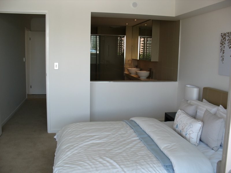 16/ 53 Darrambal, Chevron Island QLD 4217