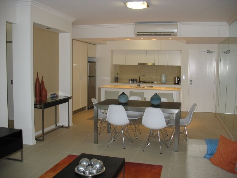 53 Darrambal, Surfers Paradise QLD 4217