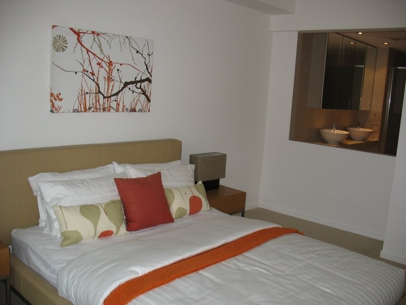 53 Darrambal, Surfers Paradise QLD 4217