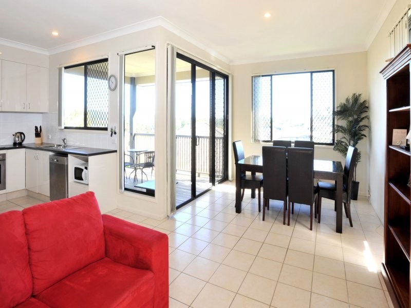 71 Highlands Terrace, Springfield Lakes QLD 4300