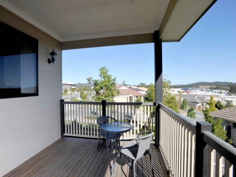 71 Highlands Terrace, Springfield Lakes QLD 4300