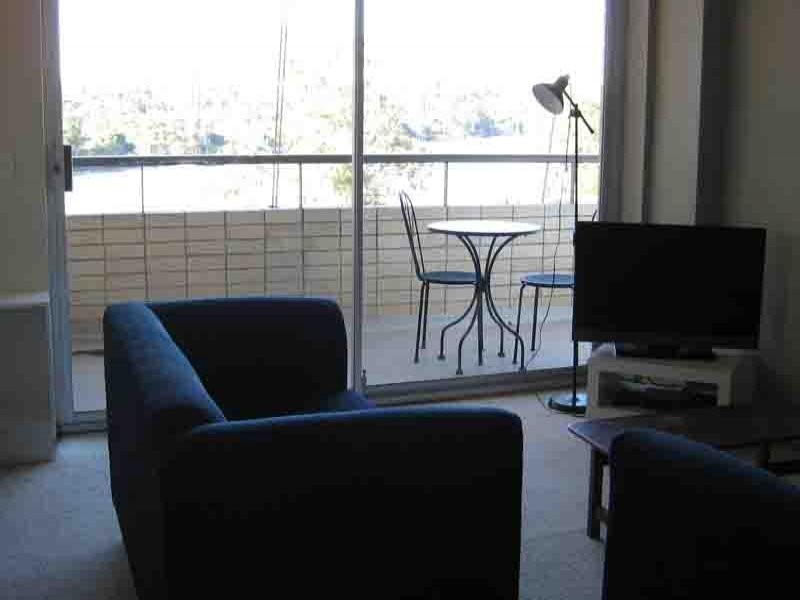 25/36 Jerdanefield St, St Lucia QLD 4067