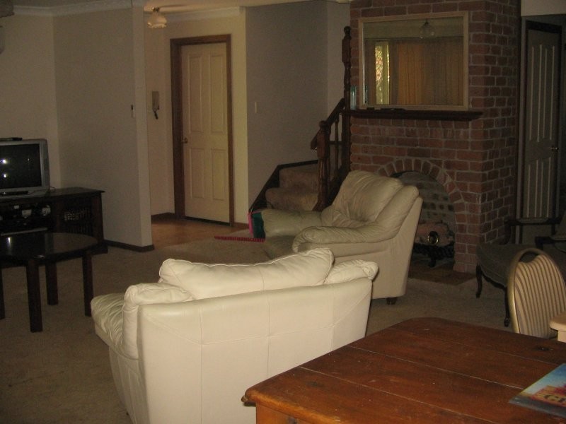 14 Barrett St, Robertson QLD 4109