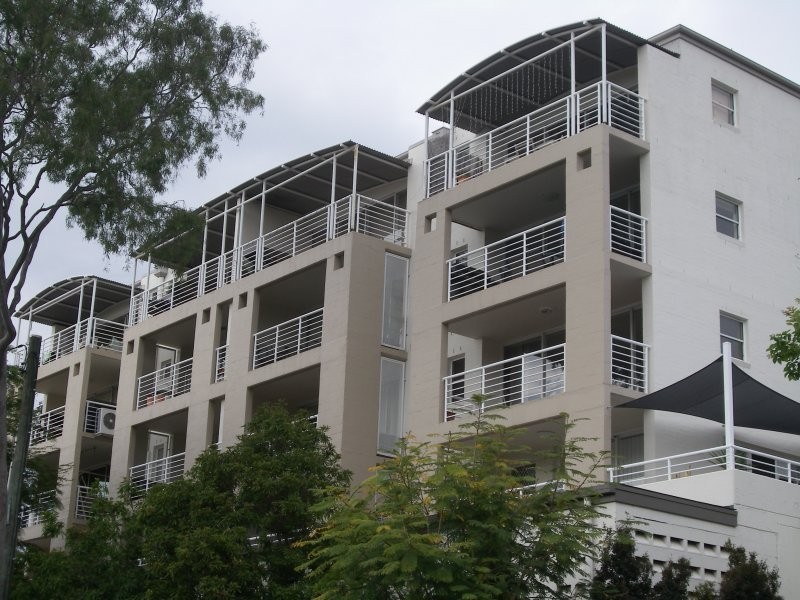 15/92-96 Norman Crescent, Norman Park QLD 4170