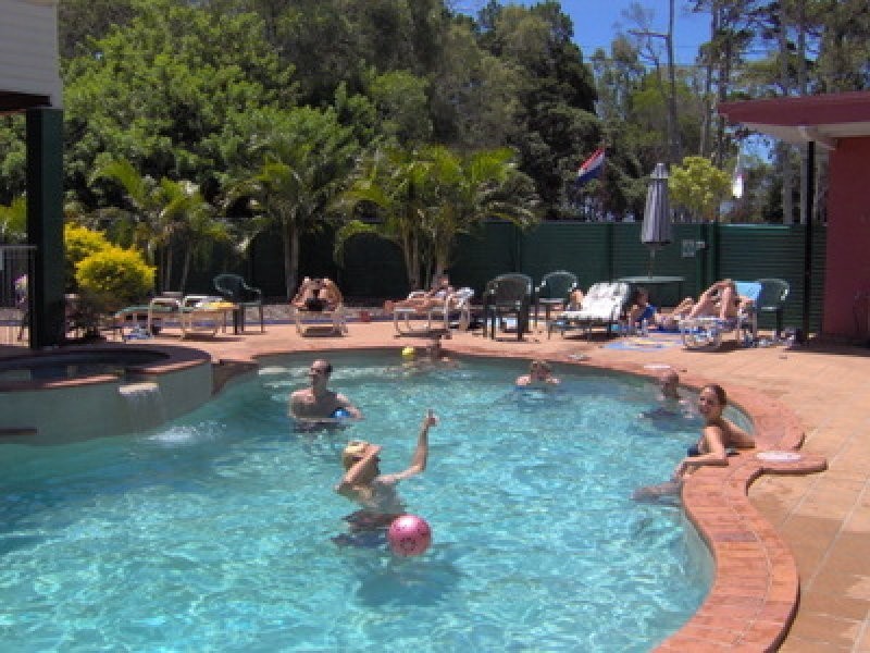 412 The Esplanade, Torquay QLD 4655