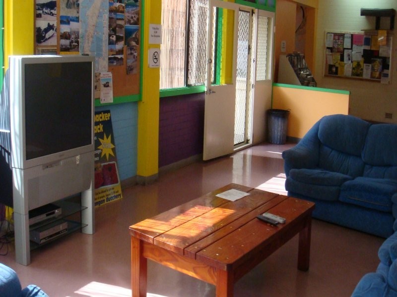 412 The Esplanade, Torquay QLD 4655