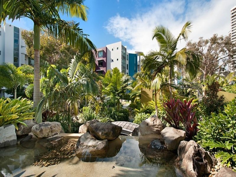 28 Bayview Street, Runaway Bay QLD 4216