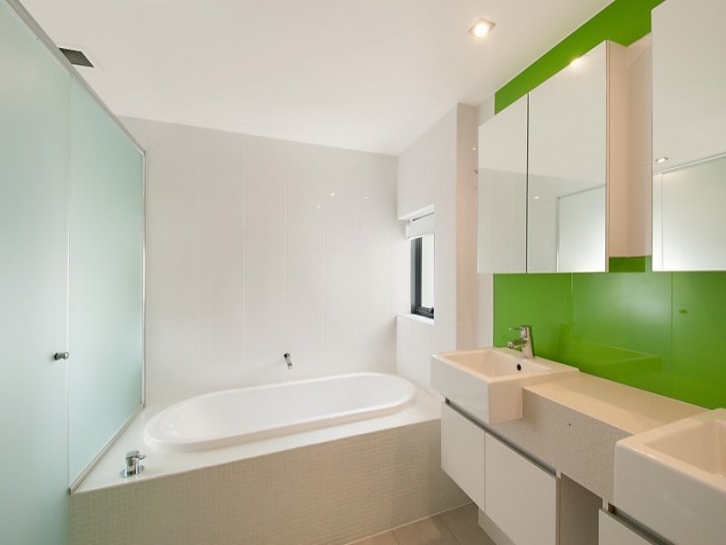 28 Bayview Street, Runaway Bay QLD 4216