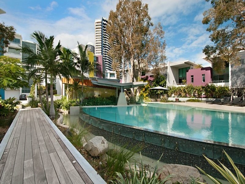 28 Bayview Street, Runaway Bay QLD 4216