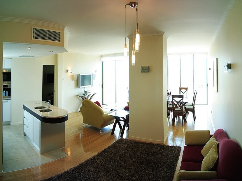 28 Bayview Street, Runaway Bay QLD 4216