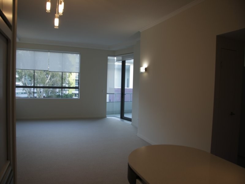 28 Bayview Street, Runaway Bay QLD 4216