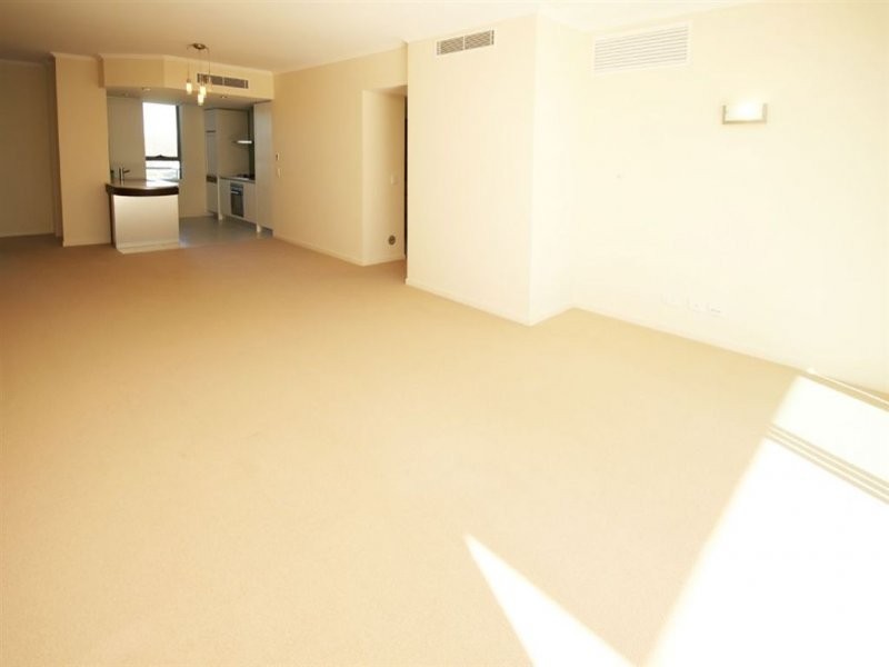 28 Bayview Street, Runaway Bay QLD 4216