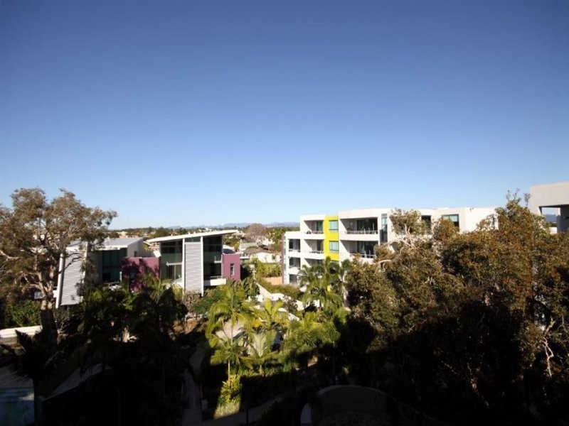 28 Bayview Street, Runaway Bay QLD 4216