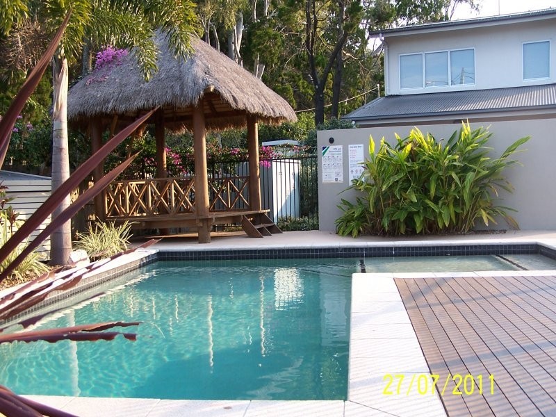 71 Elizabeth st, Urangan QLD 4655