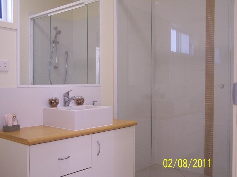 71 Elizabeth st, Urangan QLD 4655