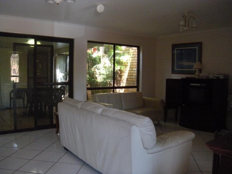 37 Hillardt Street, Robertson QLD 4109