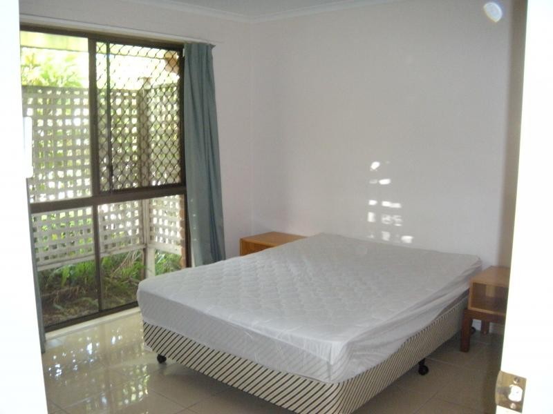 36 Hillardt Street, Robertson QLD 4109