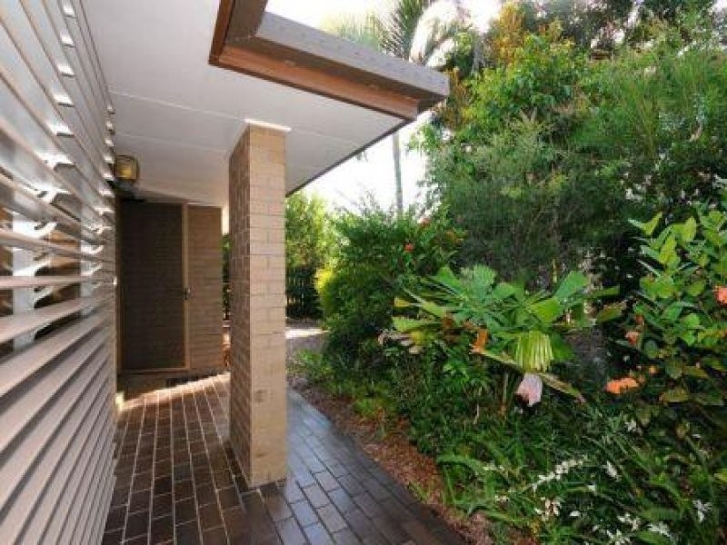 15 Granada Court, Point Vernon QLD 4655