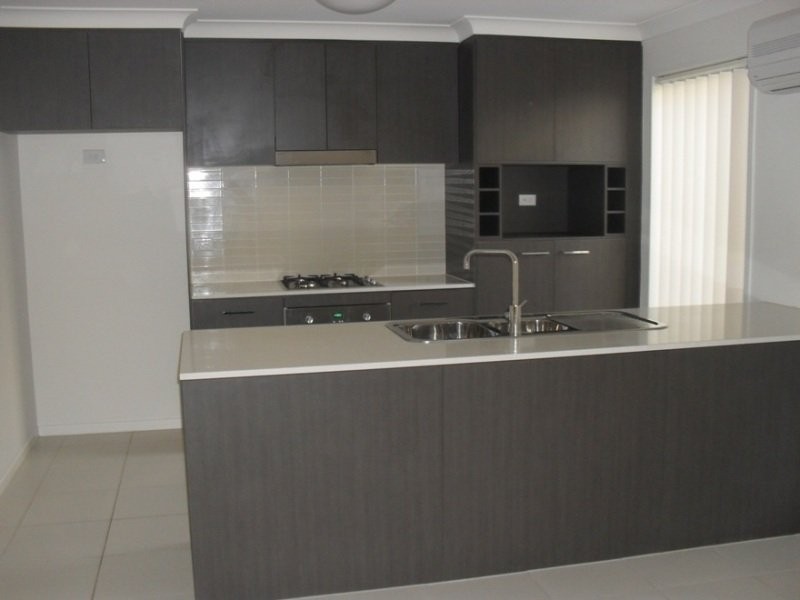 29/1 Belongil Street, Pacific Pines QLD 4211