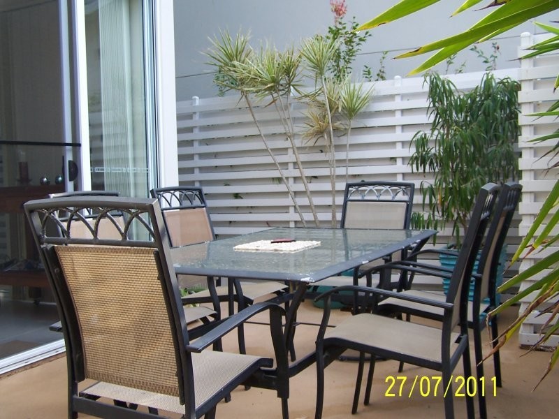 71 Elizabeth st, Urangan QLD 4655