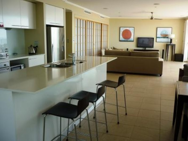 501/569-571 The Esplanade, Urangan QLD 4655