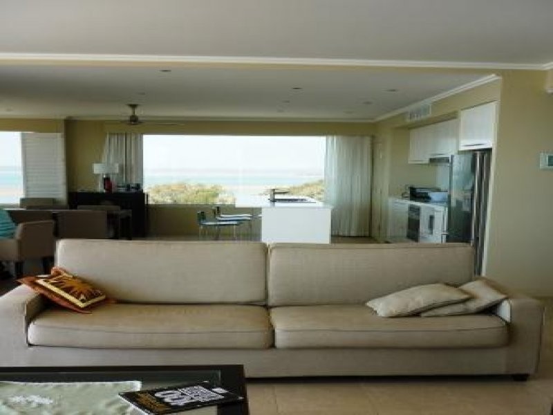 501/569-571 The Esplanade, Urangan QLD 4655