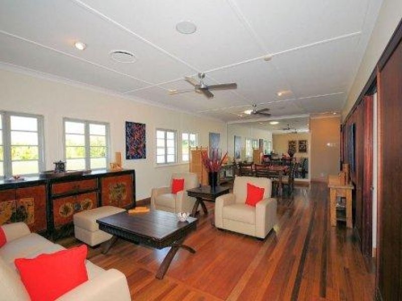 602 The Esplanade, Urangan QLD 4655