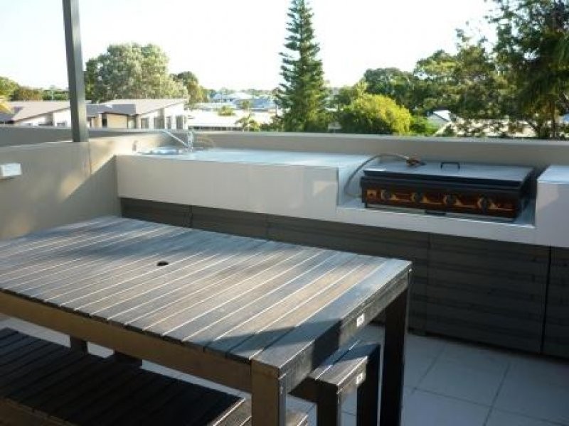 1/19 King St, Urangan QLD 4655