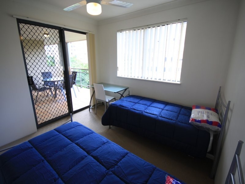 Unit 1  / 300 Sir Fred Schonell Drive, St Lucia QLD 4067