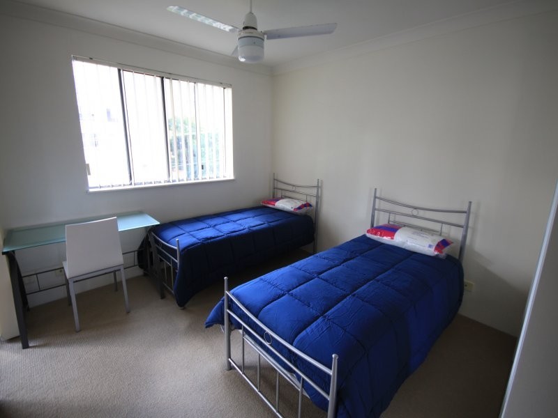 Unit 1  / 300 Sir Fred Schonell Drive, St Lucia QLD 4067