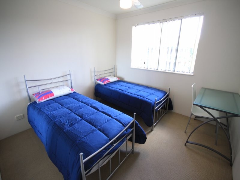 Unit 1  / 300 Sir Fred Schonell Drive, St Lucia QLD 4067