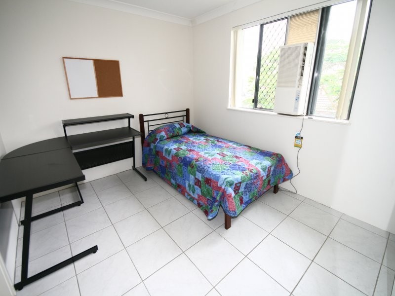 1  / 300 Sir Fred Schonell Drive, St Lucia QLD 4067