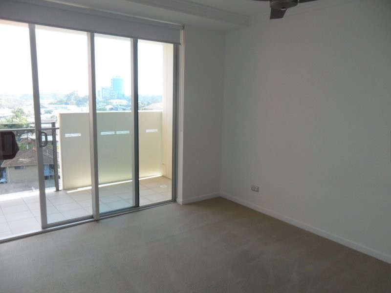 53 Darrambal, Chevron Island QLD 4217